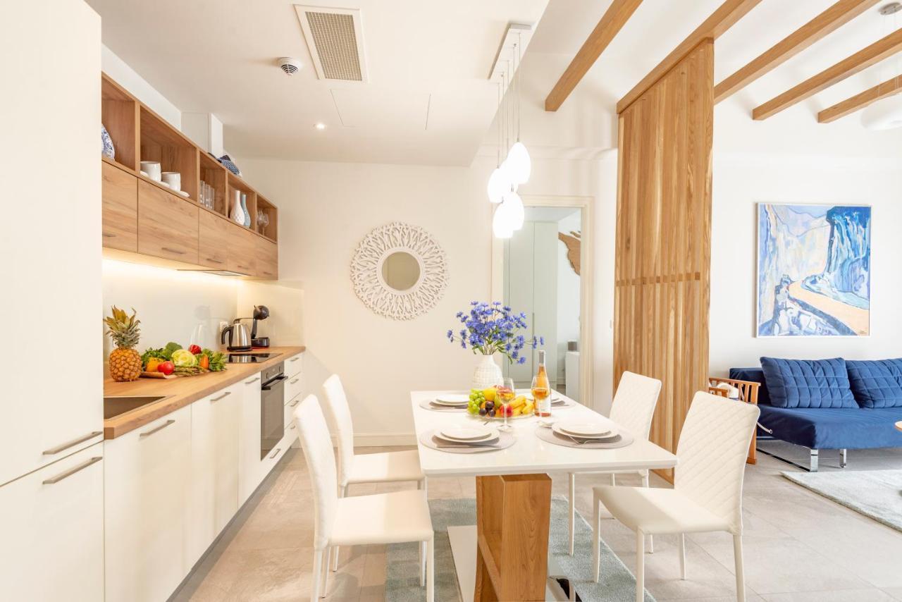 Lustica Apartments Central Τίβατ Εξωτερικό φωτογραφία