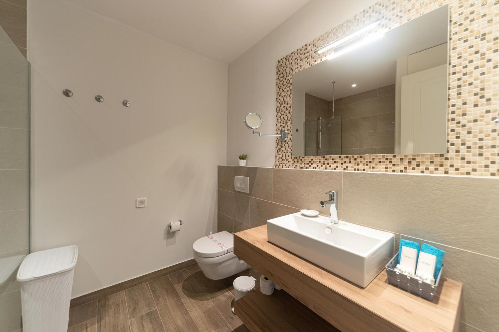 Lustica Apartments Central Τίβατ Εξωτερικό φωτογραφία
